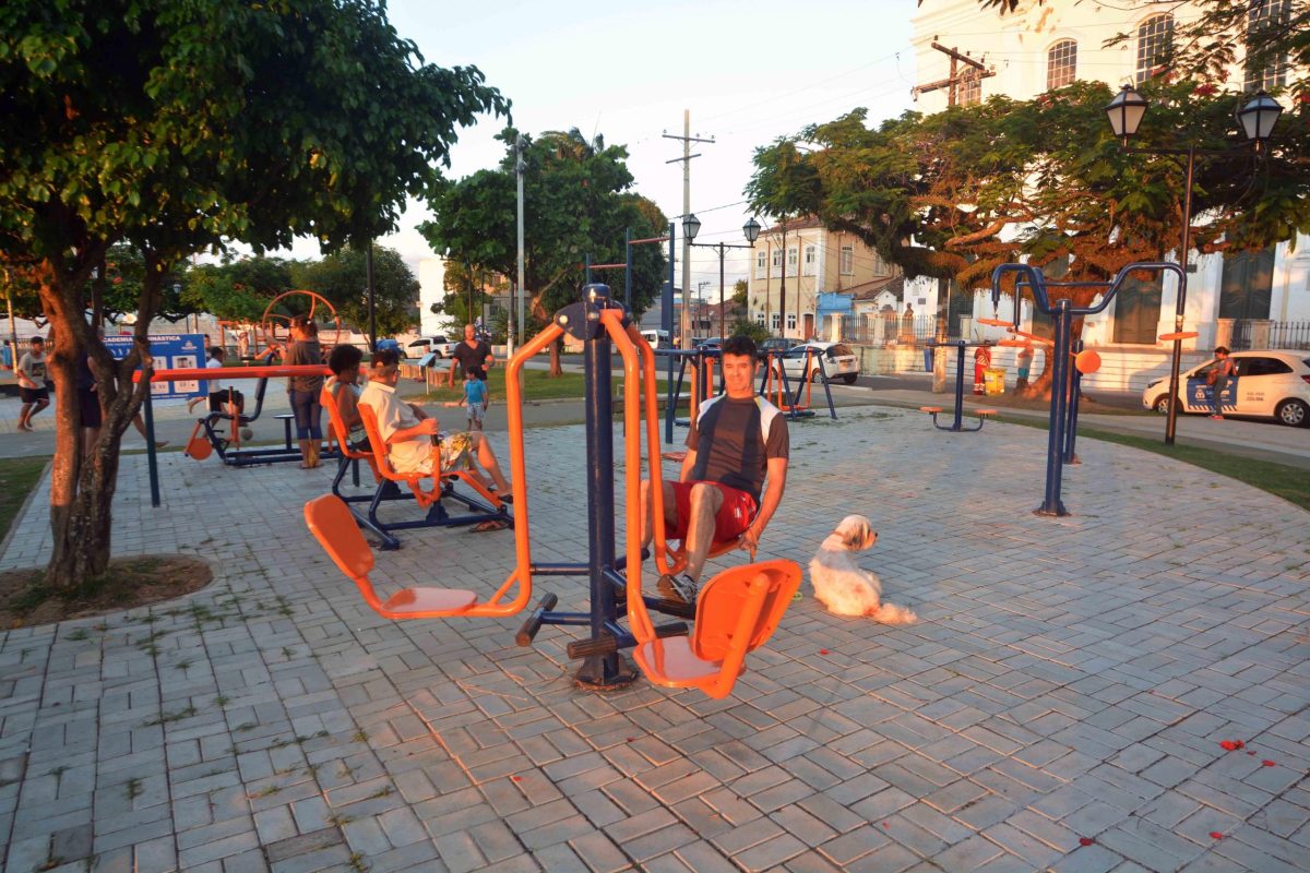 Avenida Barros Reis Recebe nova Academia Salvador para Incentivar a prática de exercícios