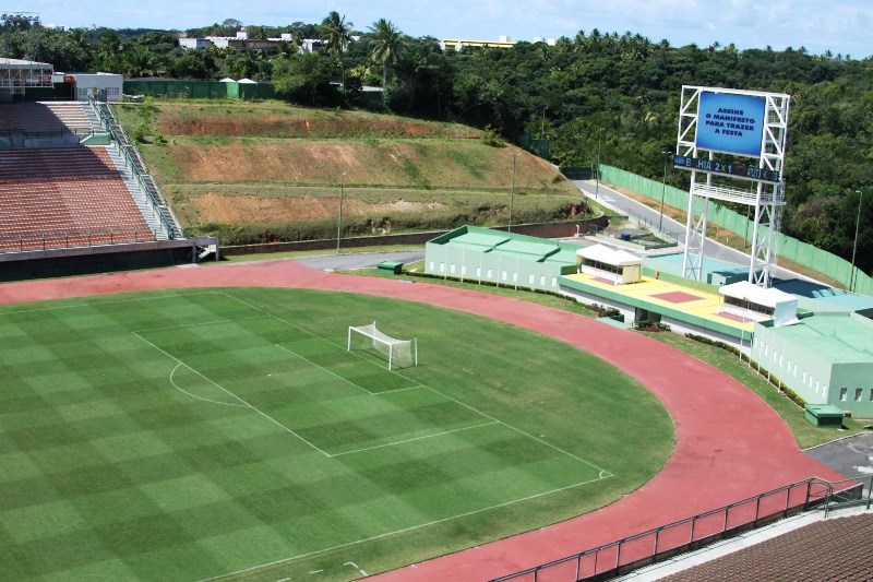 Programa abre 500 vagas gratuitas para aulas de futebol em Salvador