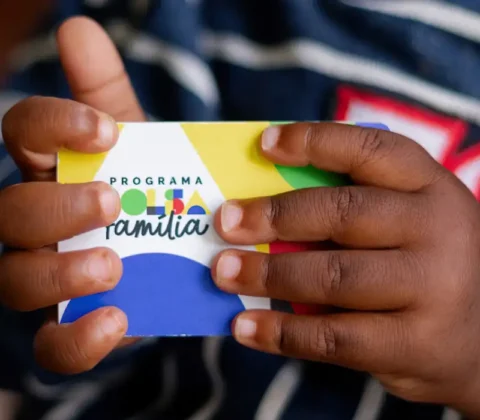Imagem do post Bolsa Família paga parcela de junho para NIS final 9