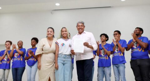 Imagem do post Música e arte celebram inauguração da nova escola de tempo integral em Santo Amaro da Purificação
