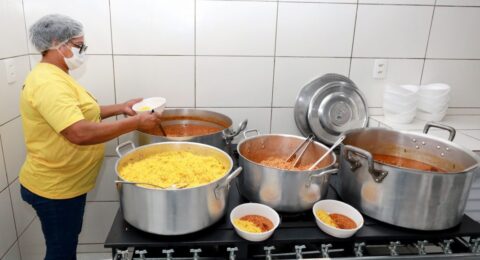 Imagem do post Terreiro de Lembá distribui refeições para comunidade de Camaçari