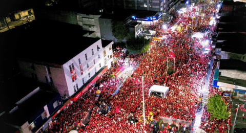 Imagem do post Comício de Lula e Caetano reúne mais de 50 mil pessoas em Camaçari