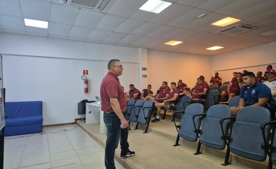 Treinadores da Base Participam de Palestra no Programa de Formação Continuada do Bahia