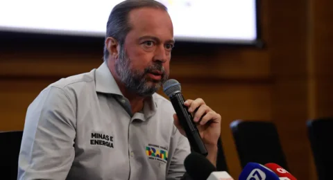 Imagem do post Decisão sobre horário de verão será na terça-feira, diz ministro