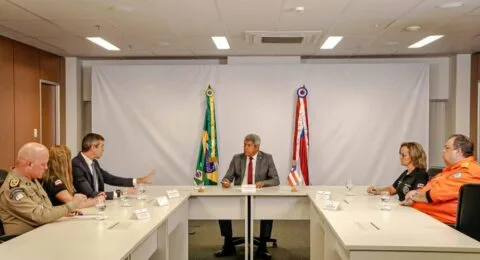 Imagem do post Governador, em reunião, reafirma combate a criminalidade