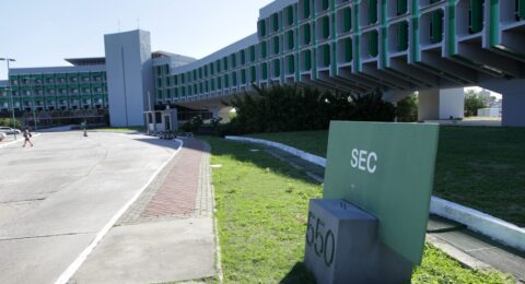 Imagem do post SEC faz articulação com MEC para apoio à comunidade escolar de Heliópolis