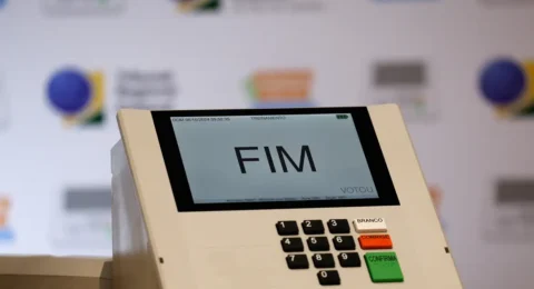 Imagem do post Eleitores que não votaram devem justificar ausência até 7 de janeiro