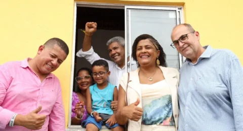 Imagem do post Governo do Estado entrega 53 casas em Dário Meira e anuncia obras de infraestrutura