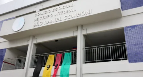 Imagem do post Matrícula 2025: Estudantes da rede estadual já podem fazer a renovação