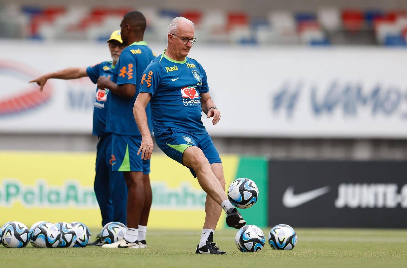 Seleção brasileira faz primeiro treino em Belém-PA