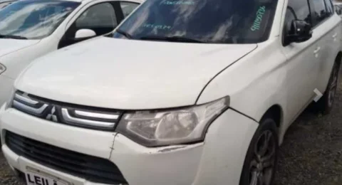 Imagem do post Transalvador promove leilão cerca de 80 veículos conservados e sucatas aproveitáveis