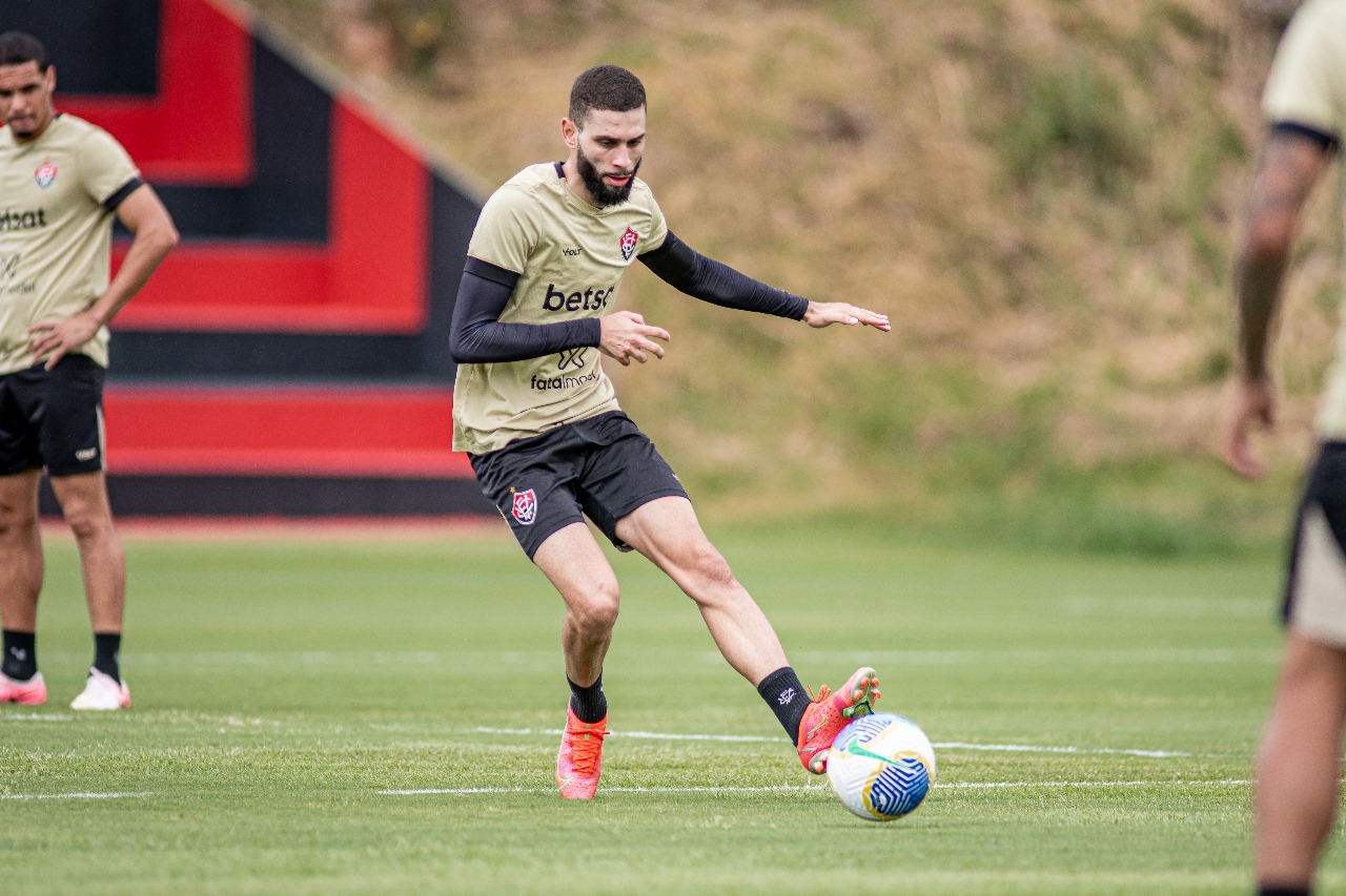 Carpini relaciona 24 jogadores para jogo decisivo contra o Corinthians. Confira a lista