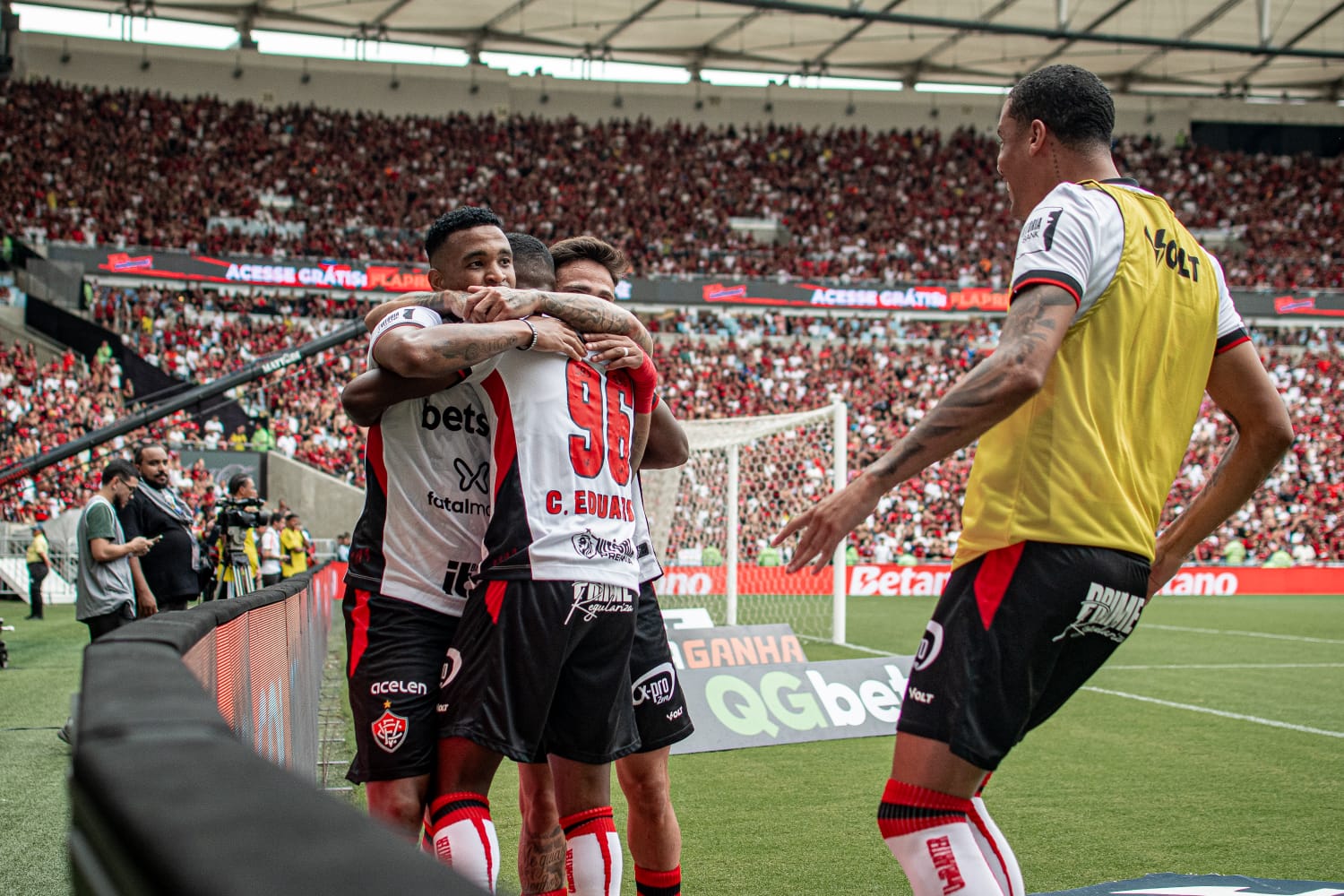 Vitória: 11ª posição, Sul-Americana e artilheiro do Brasileirão