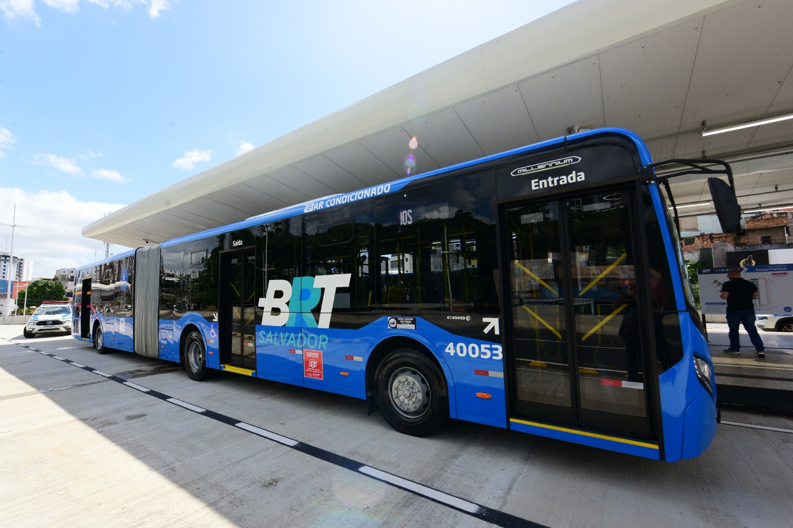 Ônibus articulados com capacidade para quase 150 passageiros entram em operação no BRT de Salvador