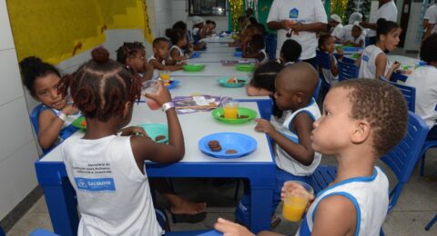 Imagem do post Centro de Acolhimento oferece consulta médica, refeições e lazer a filhos de ambulantes no Festival Virada