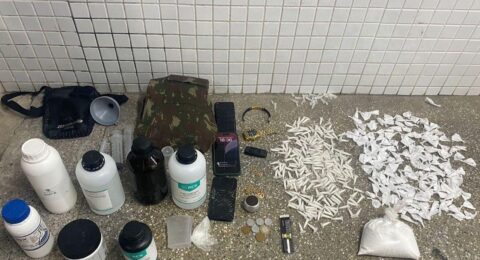 Imagem do post Suspeitos de tráfico são presos pela PM na Engomadeira