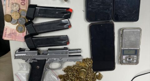 Imagem do post PM apreende arma e drogas em Feira de Santana