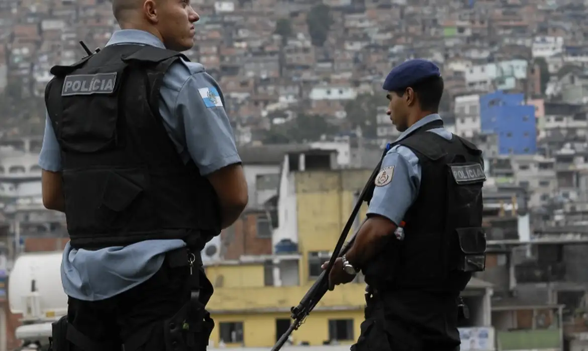 Governo edita decreto para disciplinar uso da força em ações policiais