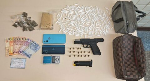 Imagem do post PM apreende arma e drogas em Paripe