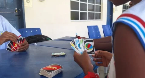 Imagem do post Escolas da rede estadual inovam com alternativas criativas ao uso do celular