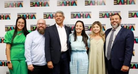 Imagem do post Governo da Bahia Implementa Lei do Celular nas Escolas