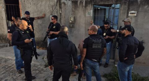 Imagem do post Polícia prende suspeitos de latrocínio em Feira de Santana e apreende drogas e armas