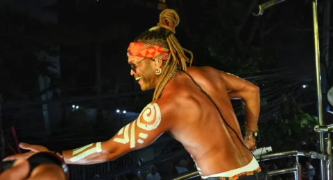 Imagem do post Em trio sem cordas, Timbalada celebra festa democrática no Circuito Osmar