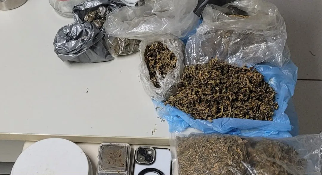 Polícia Militar Desmantela Ponto de Tráfico em Feira de Santana