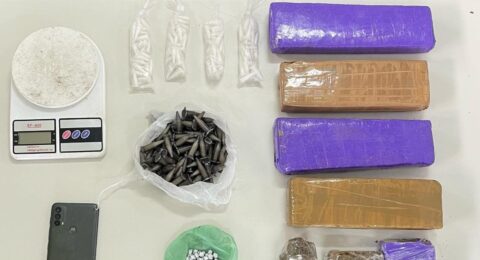 Imagem do post Casal suspeito de tráfico é preso pela Polícia Militar em Dias d’Ávila