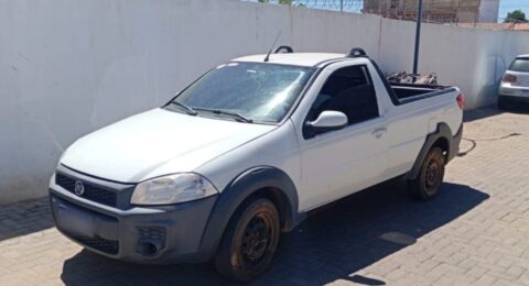 Imagem do post Veículo com restrição de furto/roubo é recuperado pela PM em Ibititá