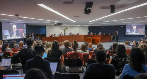 Imagem do post STF encerra primeiro dia do julgamento de Bolsonaro e aliados