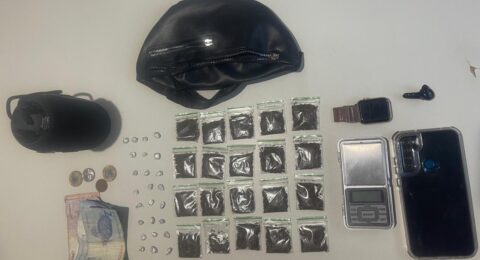 Imagem do post Mulher é detida por tráfico de drogas no centro de Camaçari