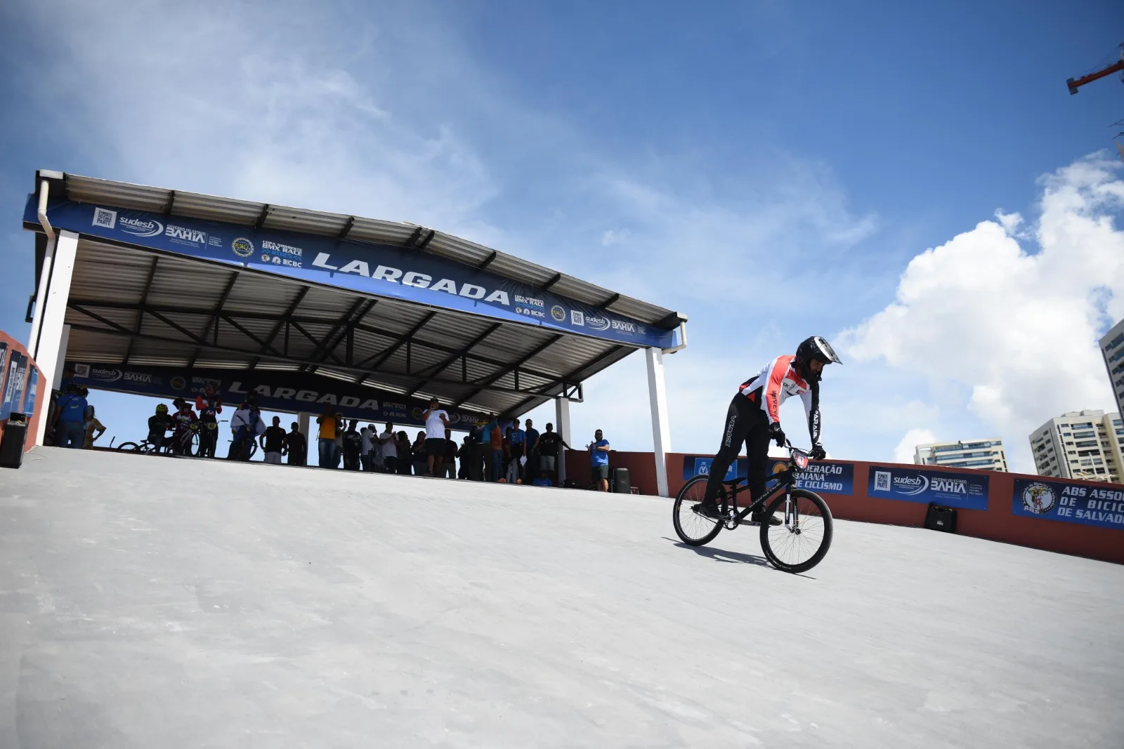 Salvador ganha nova pista de bicicross na orla de Pituaçu