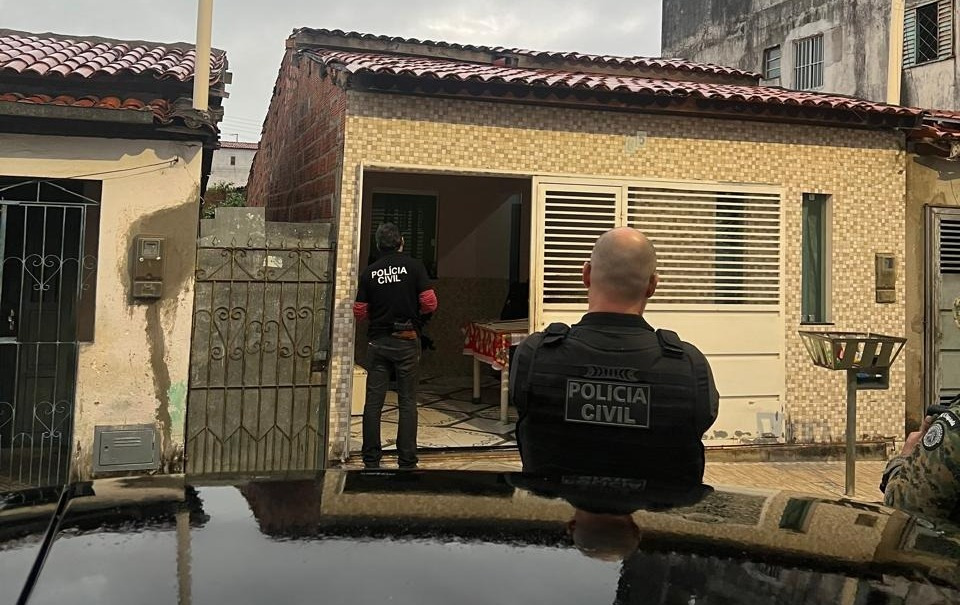 Operação prende 12 pessoas