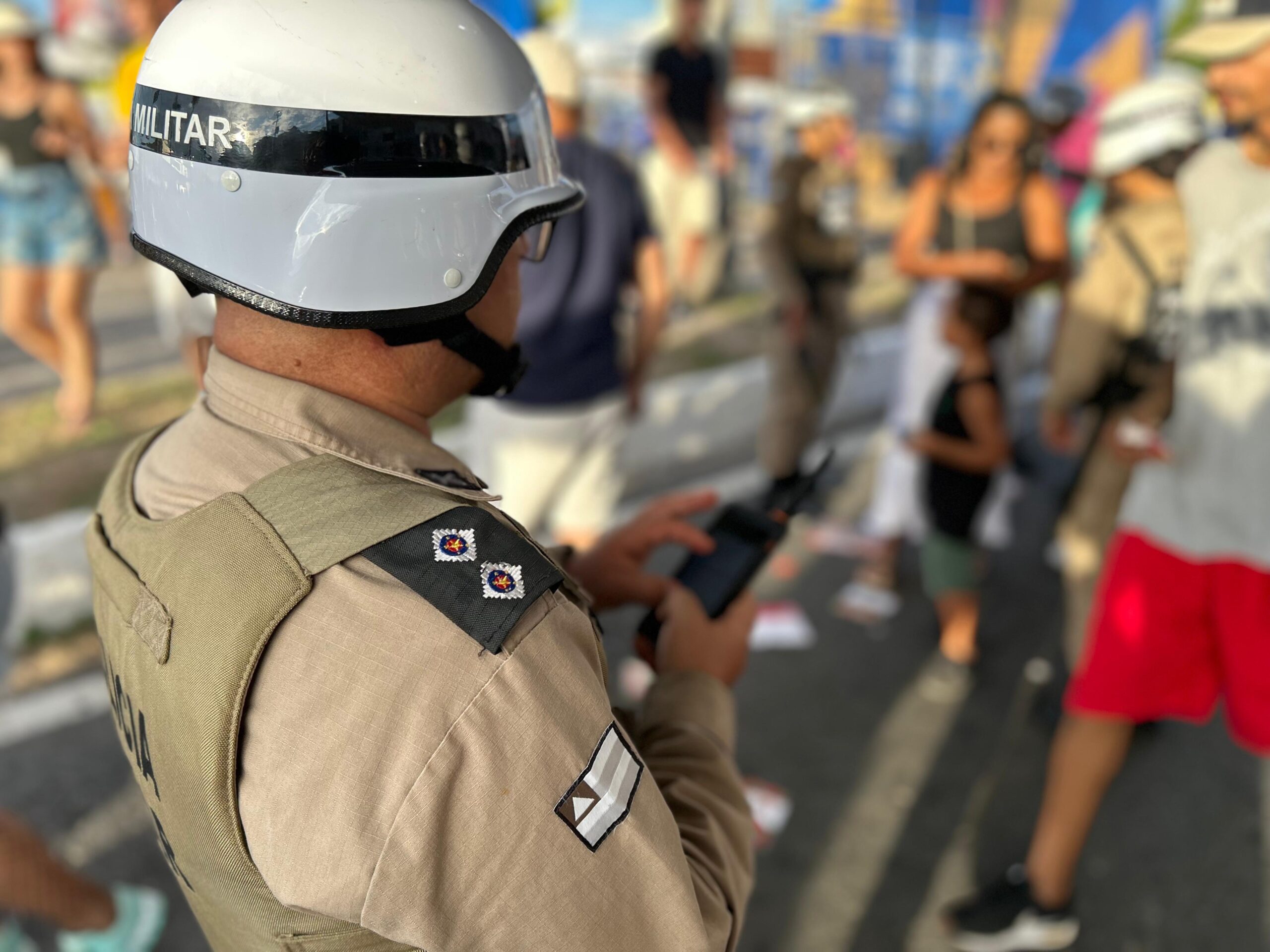 Sistema de Reconhecimento Facial identifica seis foragidos na primeira noite da Micareta de Feira