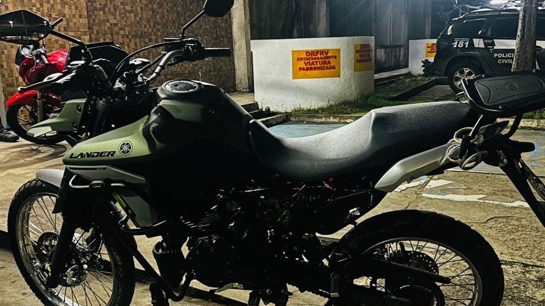 Moto roubada é recuperada pela PM