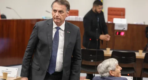 Imagem do post Bolsonaro nega plano de golpe, pede desculpa ao STF