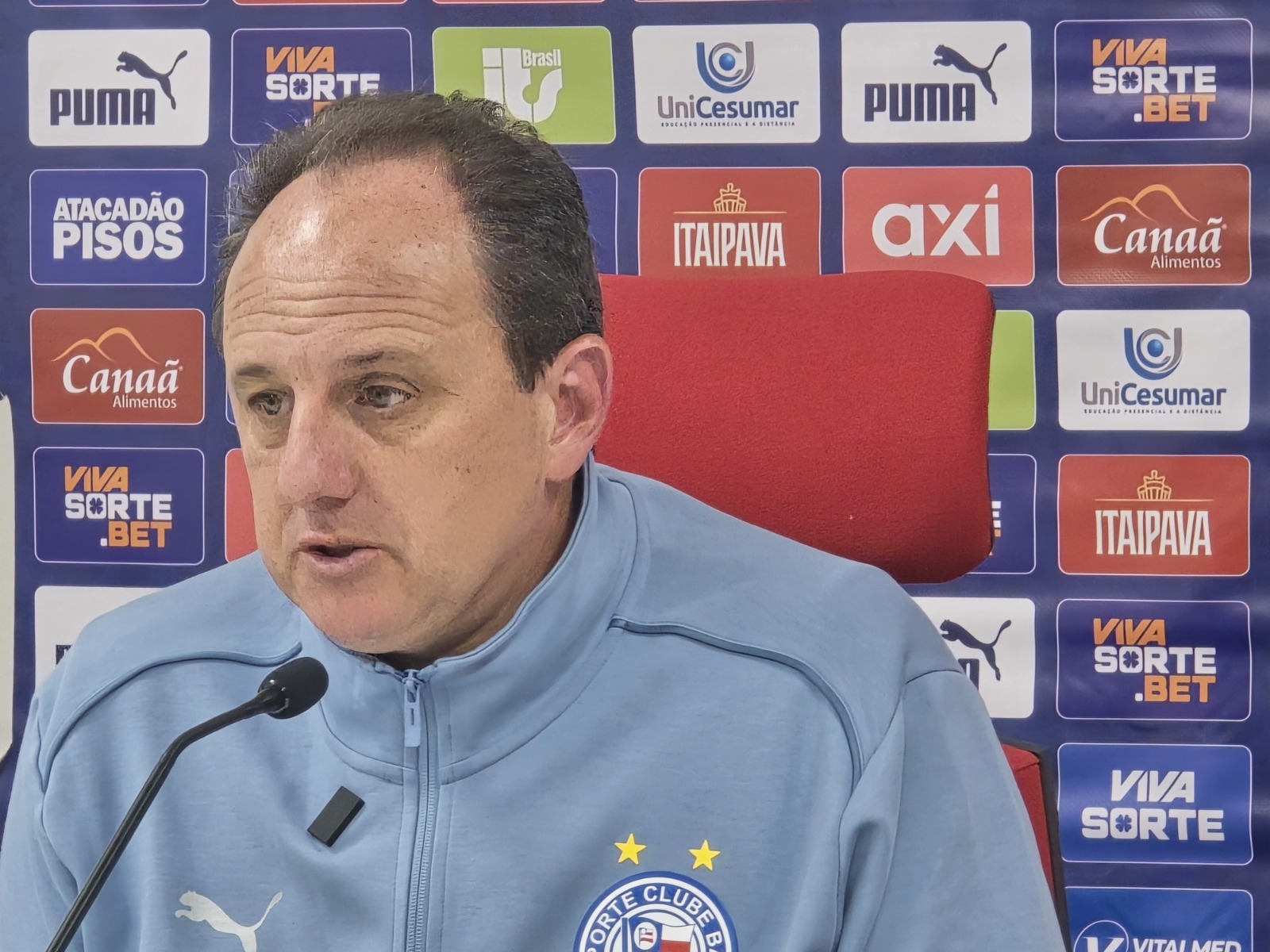 Bahia goleia Bragantino e mantém boa fase