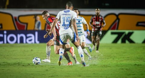 Imagem do post Carpini critica gramado após empate do Vitória com o Cruzeiro