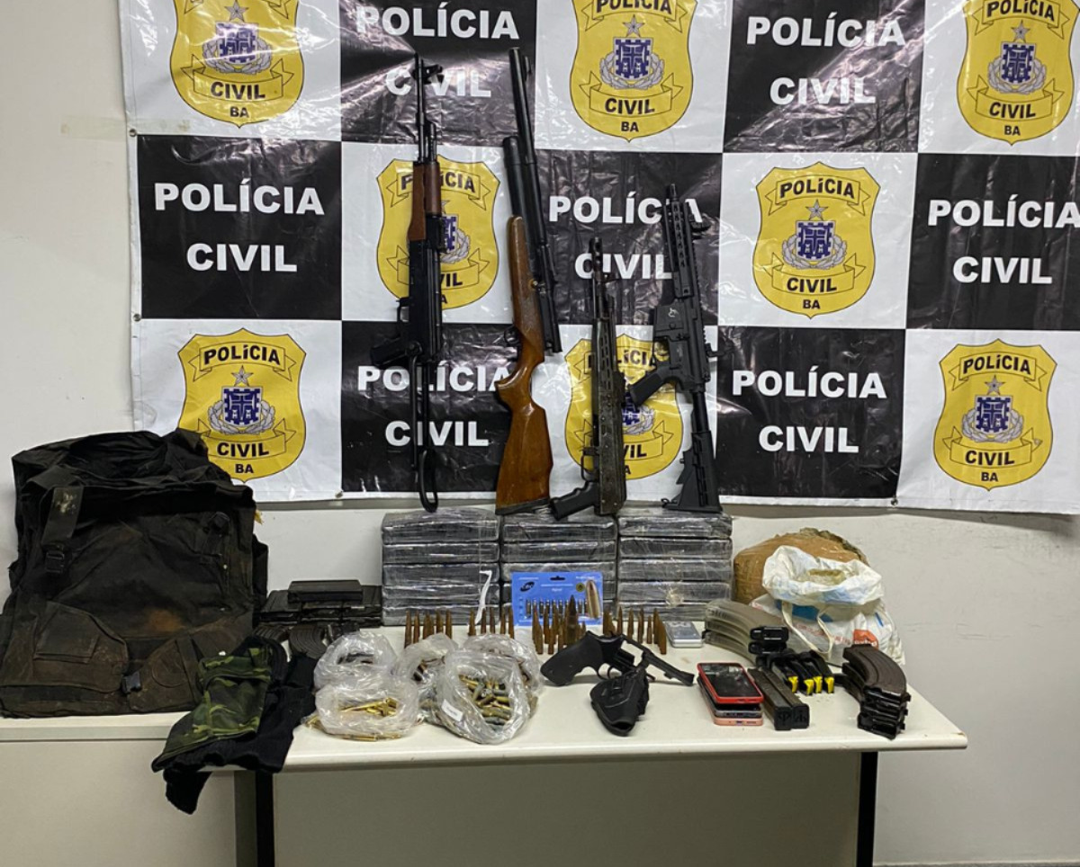 Fuzis de uso restrito são apreendidos durante operação da Polícia Civil