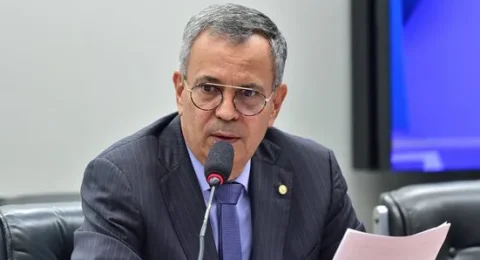 Imagem do post PF investiga assessor de deputado por desvio de verbas