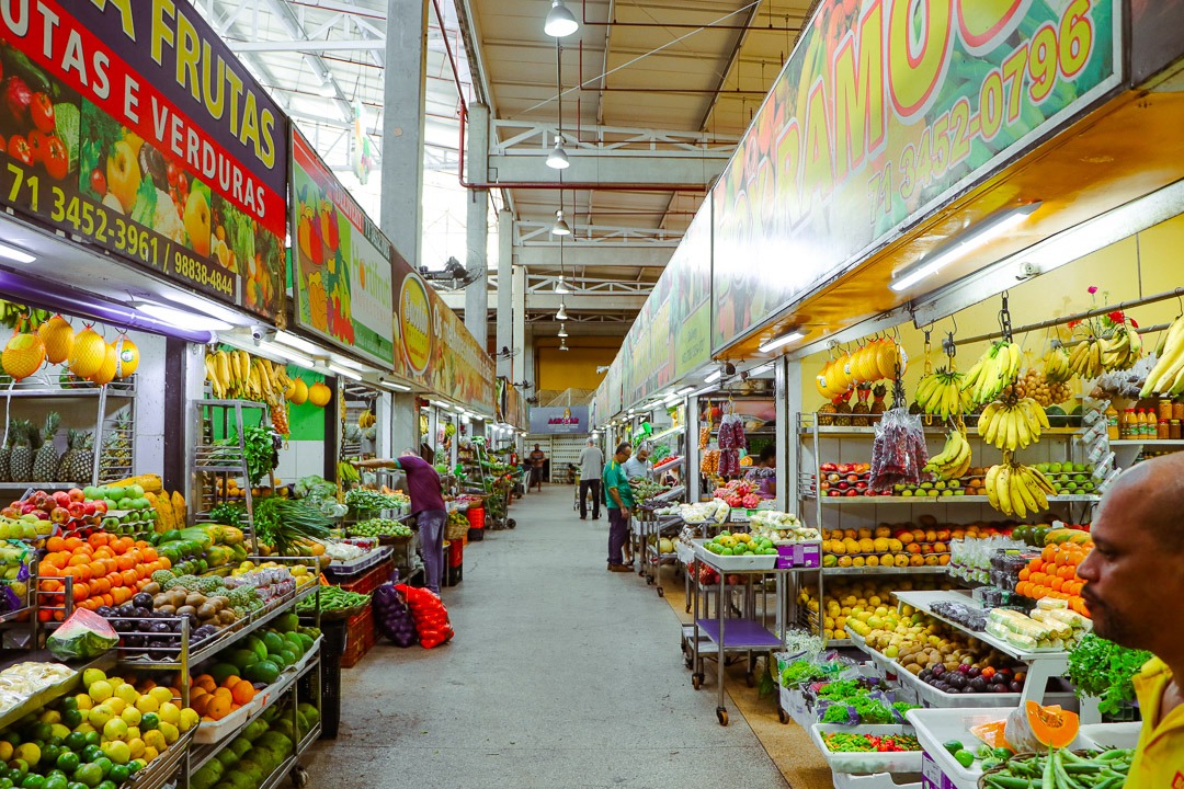 Feriado: Mercados terão horário especial