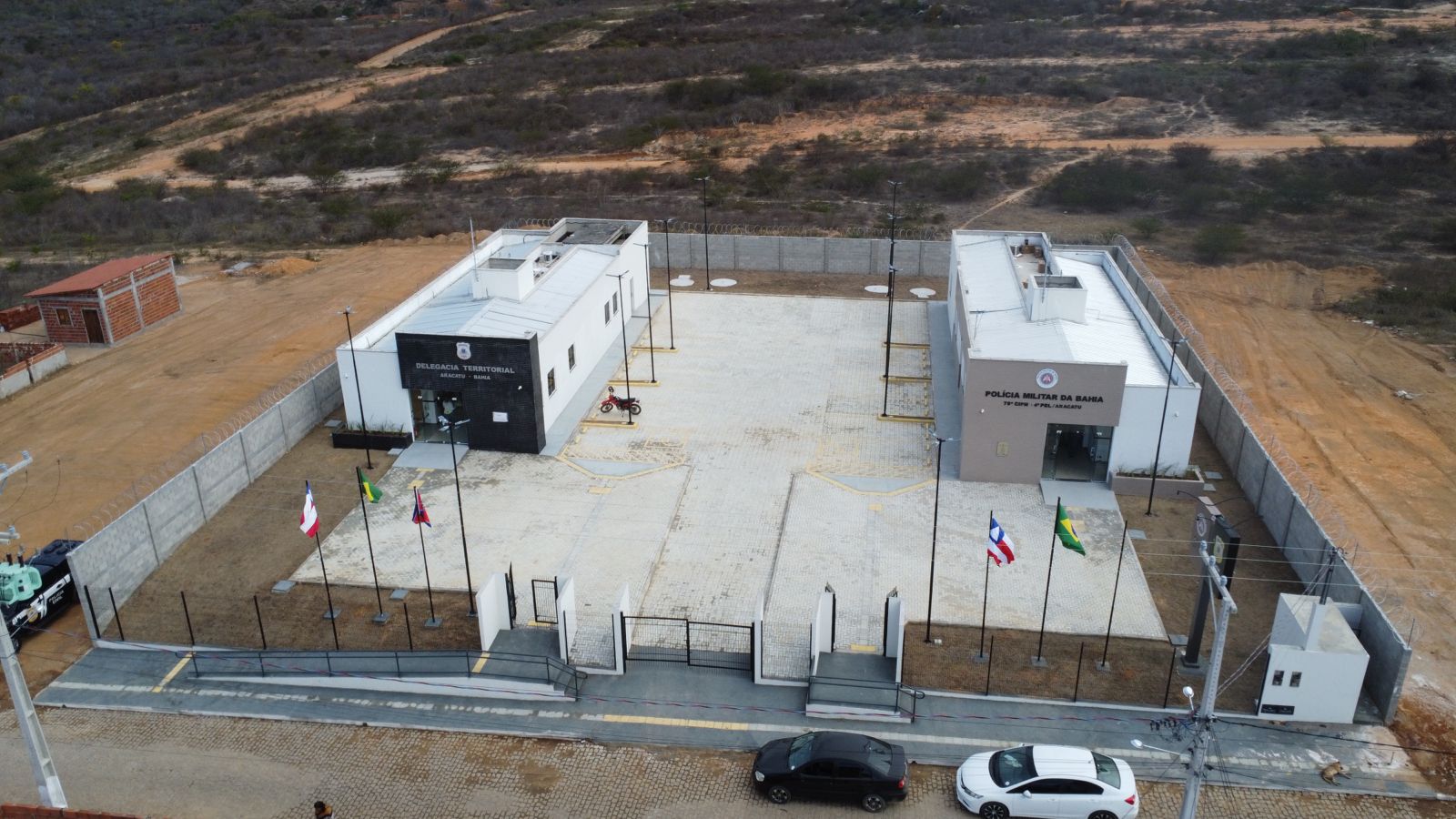 Governador entrega obras e celebra 63 anos de Aracatu