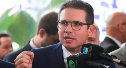 Imagem do post Hugo Motta critica sanções estrangeiras a autoridades brasileiras