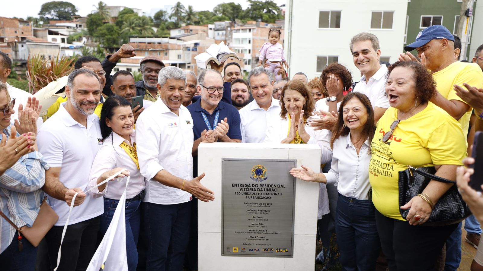 260 famílias recebem casas no Residencial Vitória da União