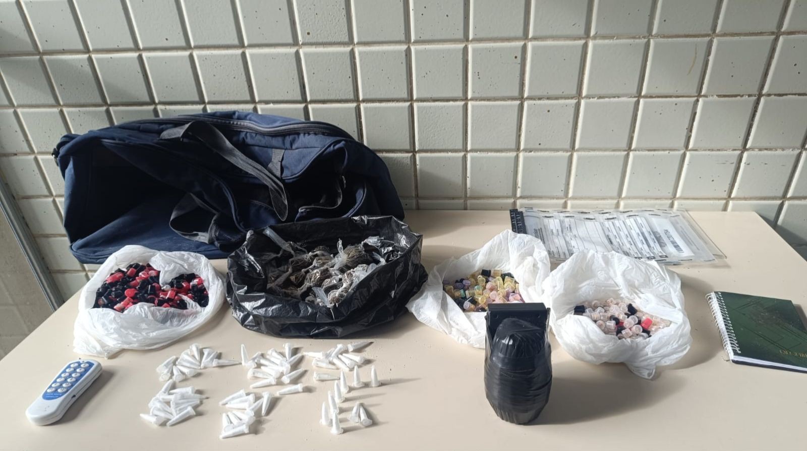 Suspeito é preso com explosivo e drogas em São Cristóvão