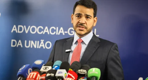 Imagem do post AGU cobra Meta por robôs que simulam crianças com conteúdo sexual