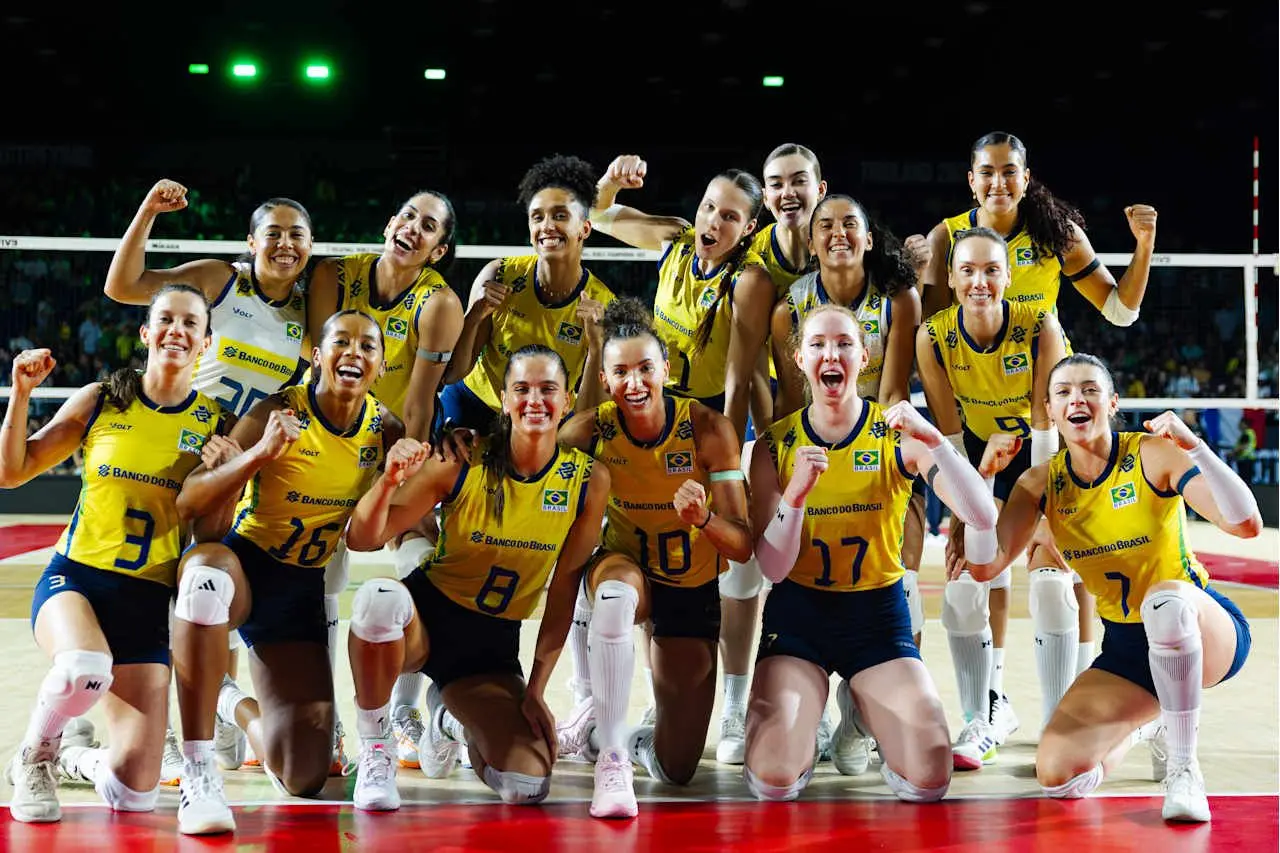 Brasil vence França e segue 100% no Mundial Feminino de Vôlei