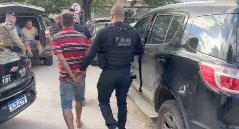 Imagem do post FICCO Bahia, PC e PM capturam trio de homicidas