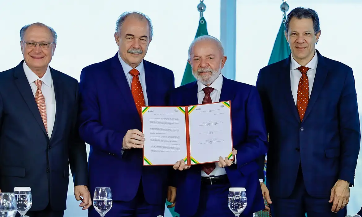 Governo anuncia R$ 12 bilhões para modernizar indústria 4.0